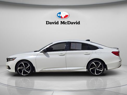 Used 2022 Honda Accord Sport image 2