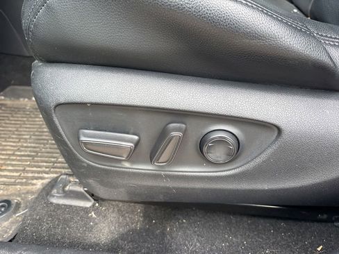 Used 2021 Toyota RAV4 XLE w/ Convenience Package image 17