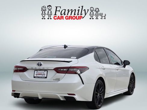 Used 2024 Toyota Camry XSE FWD image 4