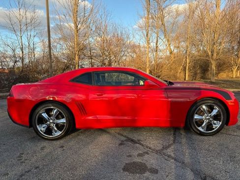 Used 2014 Chevrolet Camaro LT image 2