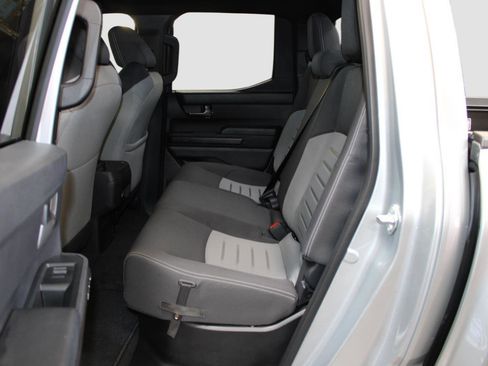 Used 2025 Toyota Tacoma TRD Off-Road AWD/4WD image 35