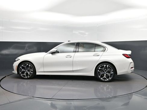 Certified 2025 BMW 330i Sedan RWD image 4