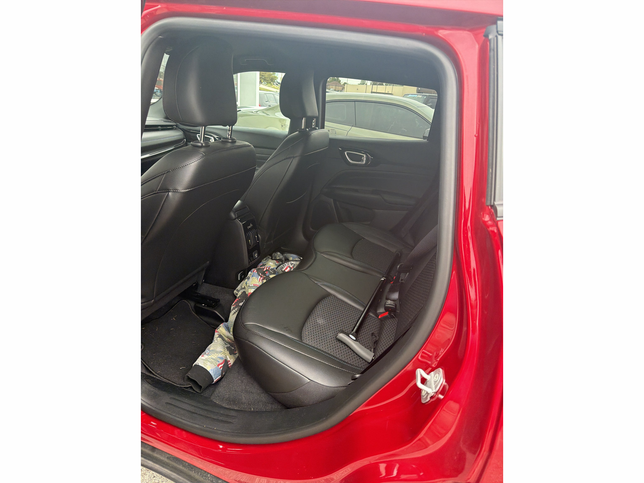 Used 2026 Jeep Compass Latitude AWD/4WD image 5