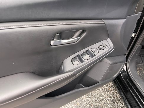 Used 2024 Nissan Sentra SV image 12