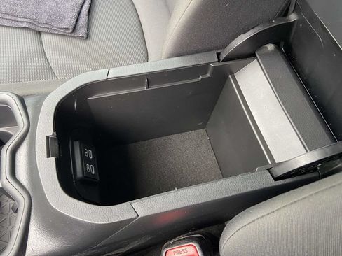 Used 2024 Toyota RAV4 LE FWD image 25