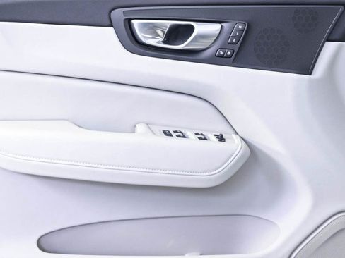 Certified 2024 Volvo XC60 T8 Plus w/ Protection Package Premier AWD/4WD image 8
