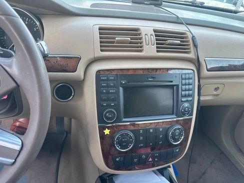 Used 2010 Mercedes-Benz R 350 4MATIC image 10