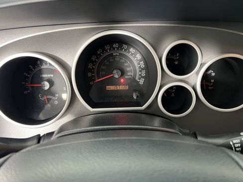 Used 2014 Toyota Sequoia SR5 w/ Premium Package AWD/4WD image 29