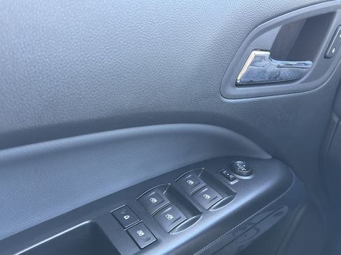 Used 2022 Chevrolet Colorado Z71 image 24