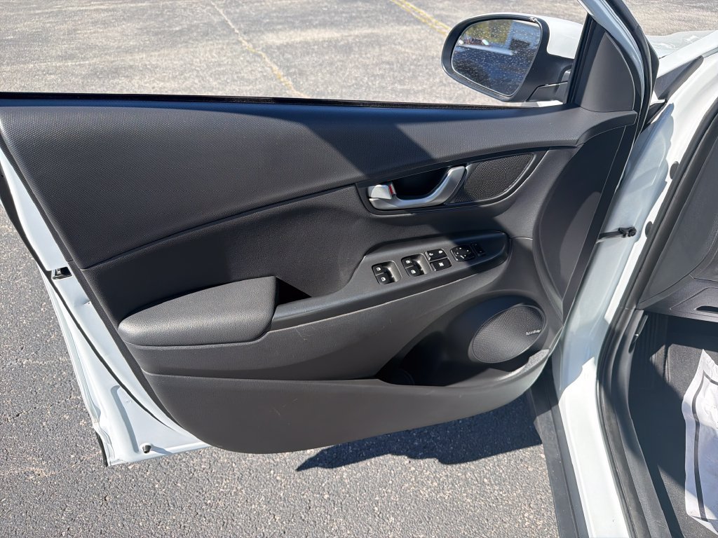 Used 2020 Hyundai Kona Ultimate AWD/4WD image 12