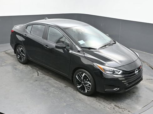 New 2025 Nissan Versa SR w/ Trunk Package image 30