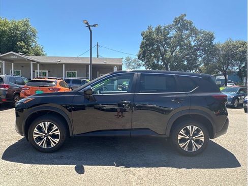 Used 2022 Nissan Rogue SV AWD/4WD image 4