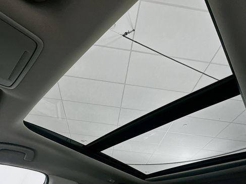 Used 2023 Honda Pilot Touring image 25