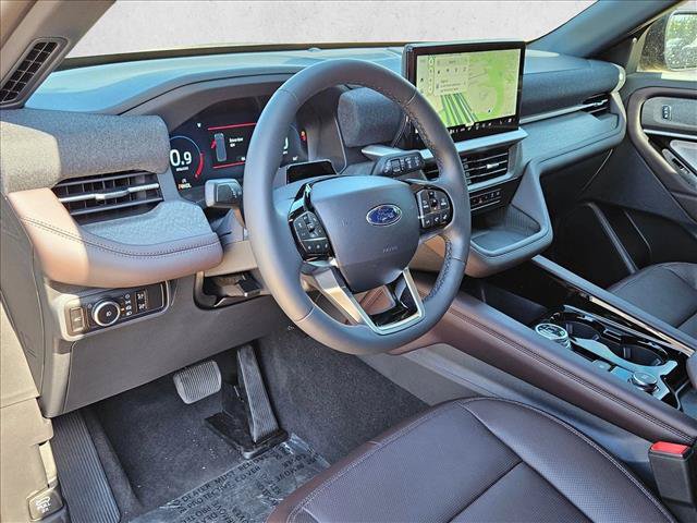 New 2026 Ford Explorer Platinum RWD image 3