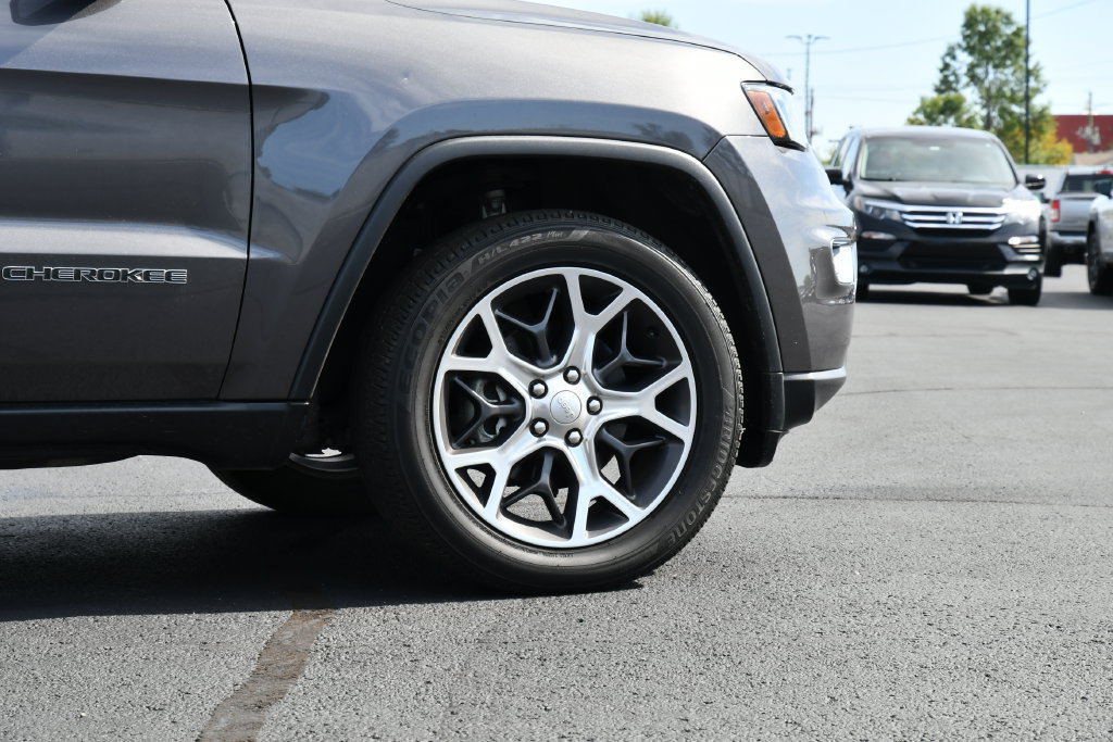 Used 2019 Jeep Grand Cherokee Limited w/ Luxury Group II AWD/4WD image 9