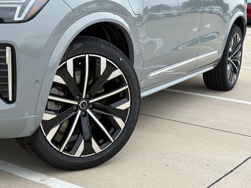 New 2026 Volvo XC90 T8 Ultra w/ Lounge Package AWD/4WD image 9