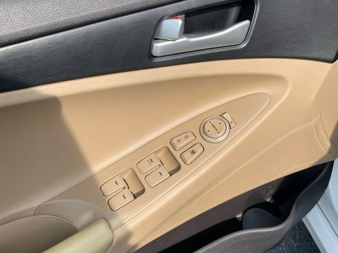 Used 2013 Hyundai Sonata GLS FWD image 11