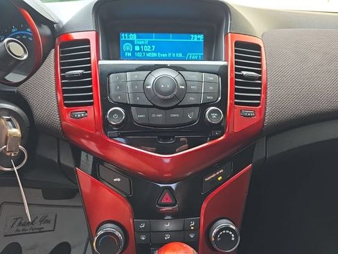 Used 2015 Chevrolet Cruze LT FWD image 17
