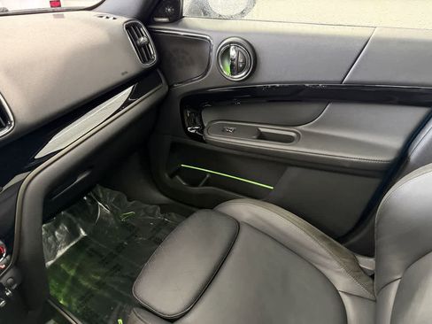 Used 2019 MINI Cooper Countryman w/ Storage Package FWD image 24