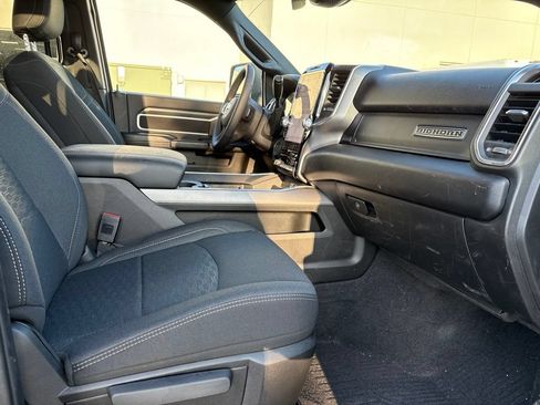 Used 2025 RAM 2500 Big Horn AWD/4WD image 24