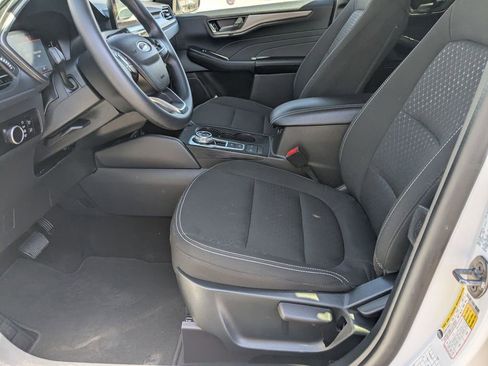 Used 2025 Ford Escape Active image 11