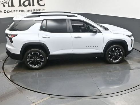 New 2026 Chevrolet Equinox RS w/ LPO, Floor Liner Package FWD image 17