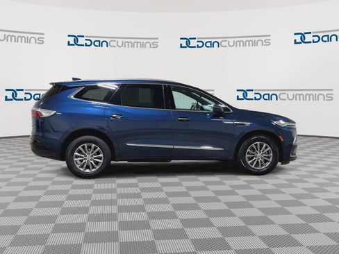 Used 2023 Buick Enclave Essence FWD image 9
