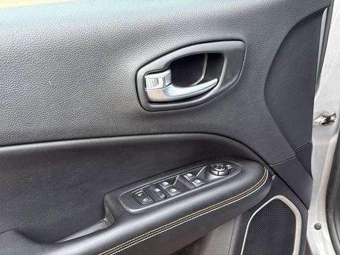 Used 2021 Jeep Compass Sport FWD image 18