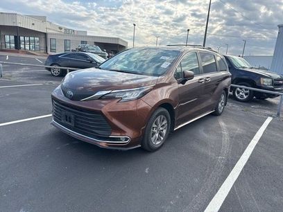 Used 2023 Toyota Sienna XLE