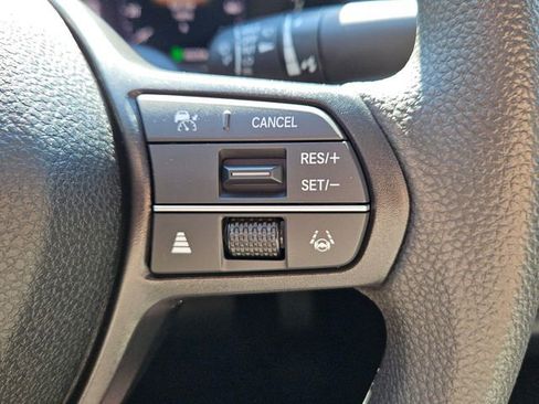 Certified 2025 Honda Accord SE image 25
