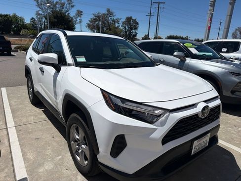 Used 2025 Toyota RAV4 XLE w/ Convenience Package AWD/4WD image 5