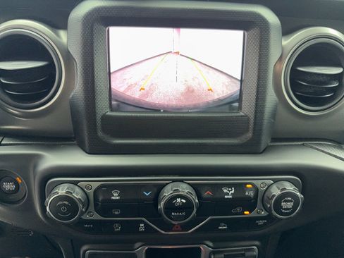Used 2023 Jeep Wrangler Unlimited Sport AWD/4WD image 29