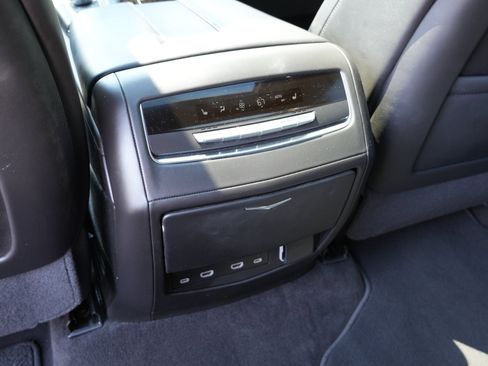 Used 2024 Cadillac Escalade ESV Sport Platinum w/ LPO, ONYX Package AWD/4WD image 24