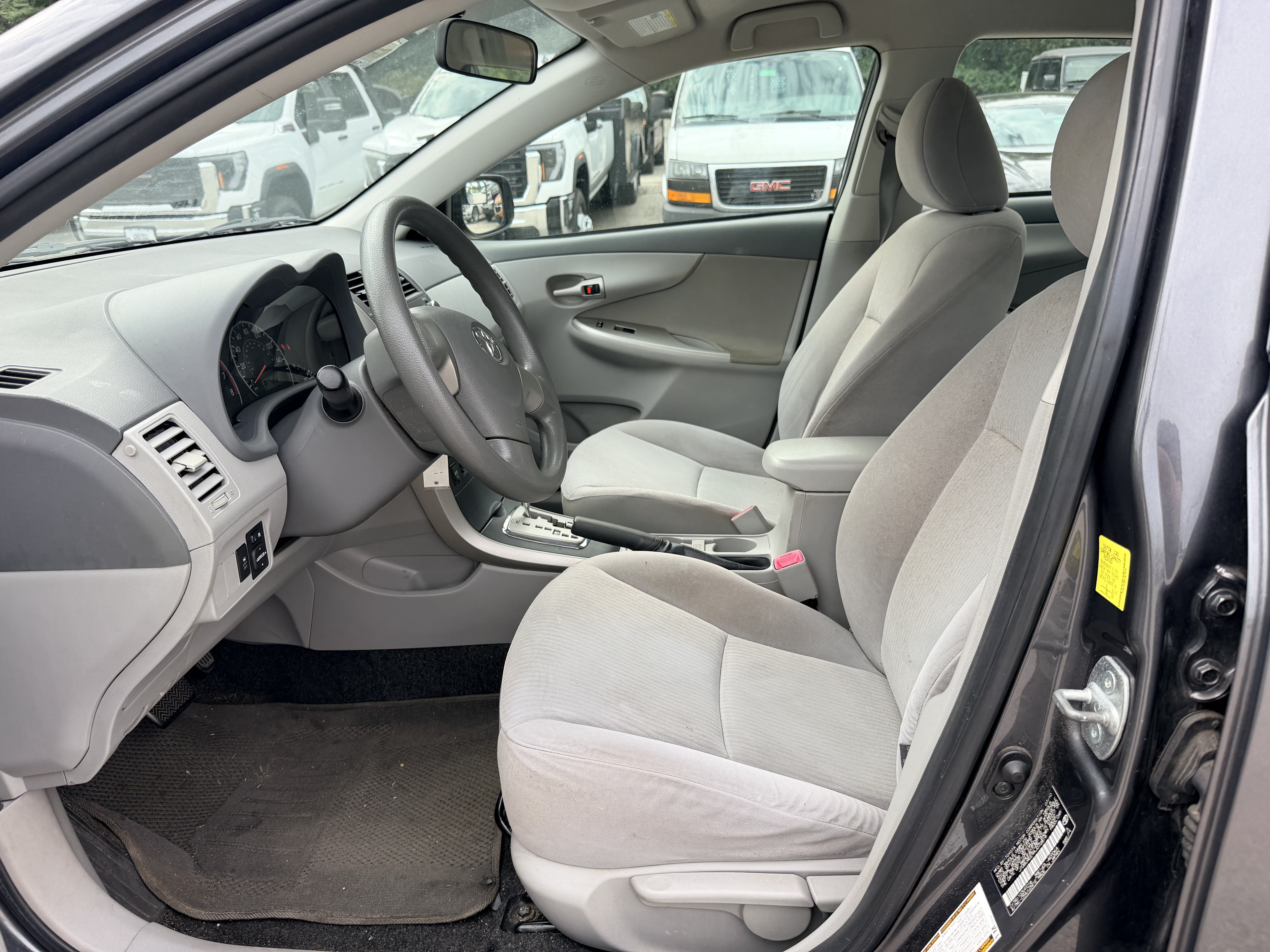 Used 2010 Toyota Corolla LE FWD image 10
