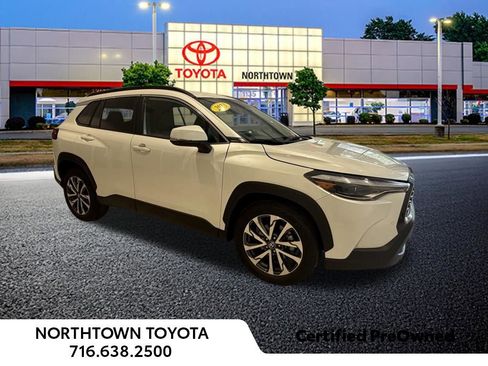 Used 2023 Toyota Corolla Cross XLE AWD/4WD image 11