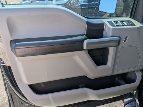 Used 2017 Ford F150 XLT w/ Trailer Tow Package AWD/4WD image 14