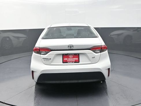 Used 2024 Toyota Corolla LE FWD image 7