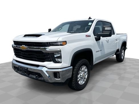Used 2025 Chevrolet Silverado 2500 LT AWD/4WD image 1