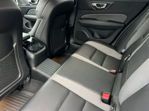 Used 2022 Volvo S60 T8 R-Design w/ Advanced Package image 5