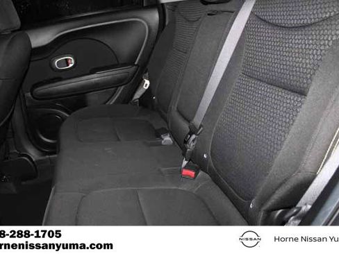 Used 2014 Kia Soul + image 5