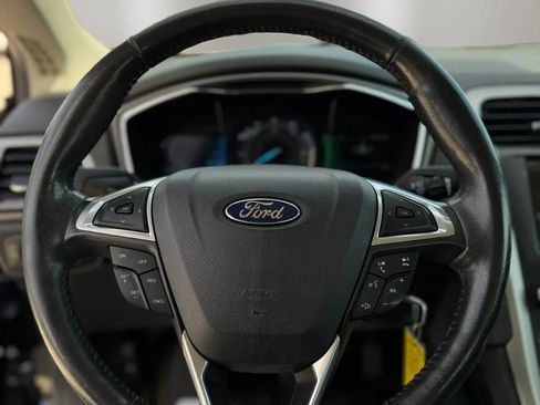 Used 2014 Ford Fusion SE w/ Equipment Group 202A FWD image 15
