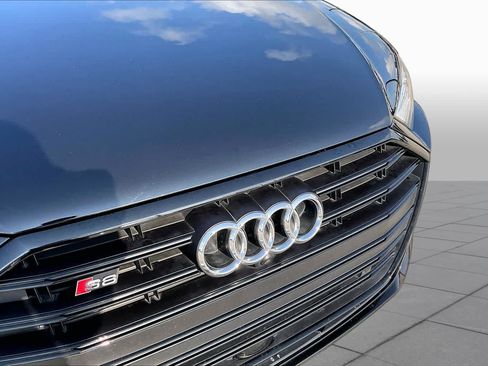 Used 2020 Audi S8 L w/ S8 Executive Package AWD/4WD image 30