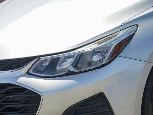 Used 2019 Chevrolet Cruze LS FWD image 8