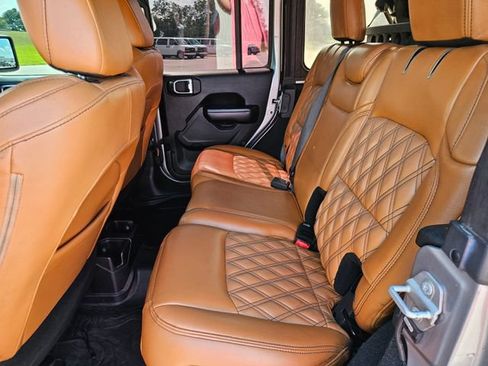 Used 2018 Jeep Wrangler Unlimited Sport S AWD/4WD image 23