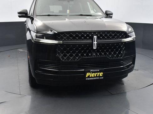 New 2025 Lincoln Navigator L Reserve w/ Jet Appearance Package image 18