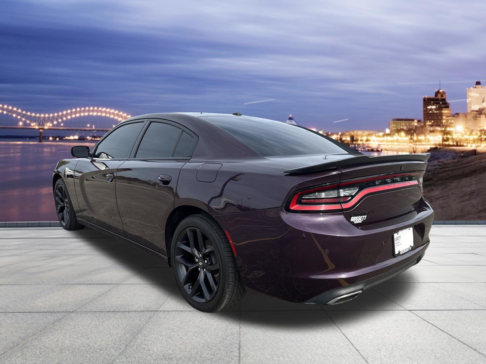 Used 2022 Dodge Charger SXT w/ Blacktop Package RWD image 3
