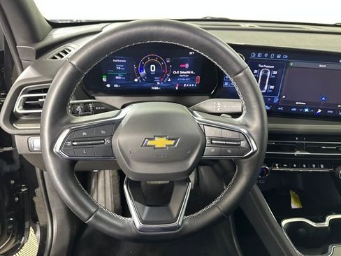 Used 2024 Chevrolet Traverse LS image 14