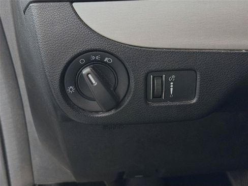 Used 2015 Dodge Grand Caravan SE w/ Quick Order Package 29E SE FWD image 17