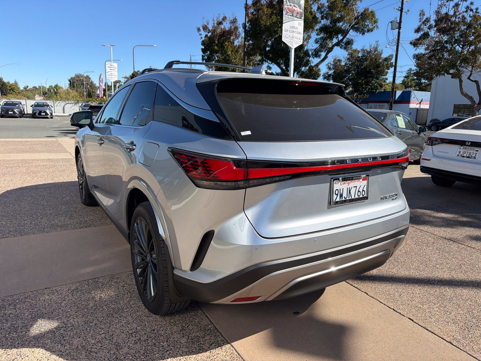 Used 2026 Lexus RX 350h w/ Convenience Package AWD/4WD image 5
