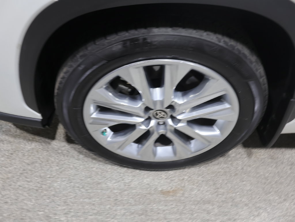 Used 2020 Toyota Highlander Limited AWD/4WD image 10